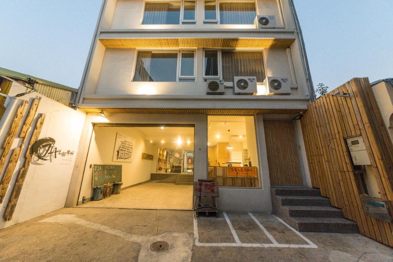 Sleep Jia Apartment Tainan Bagian luar foto